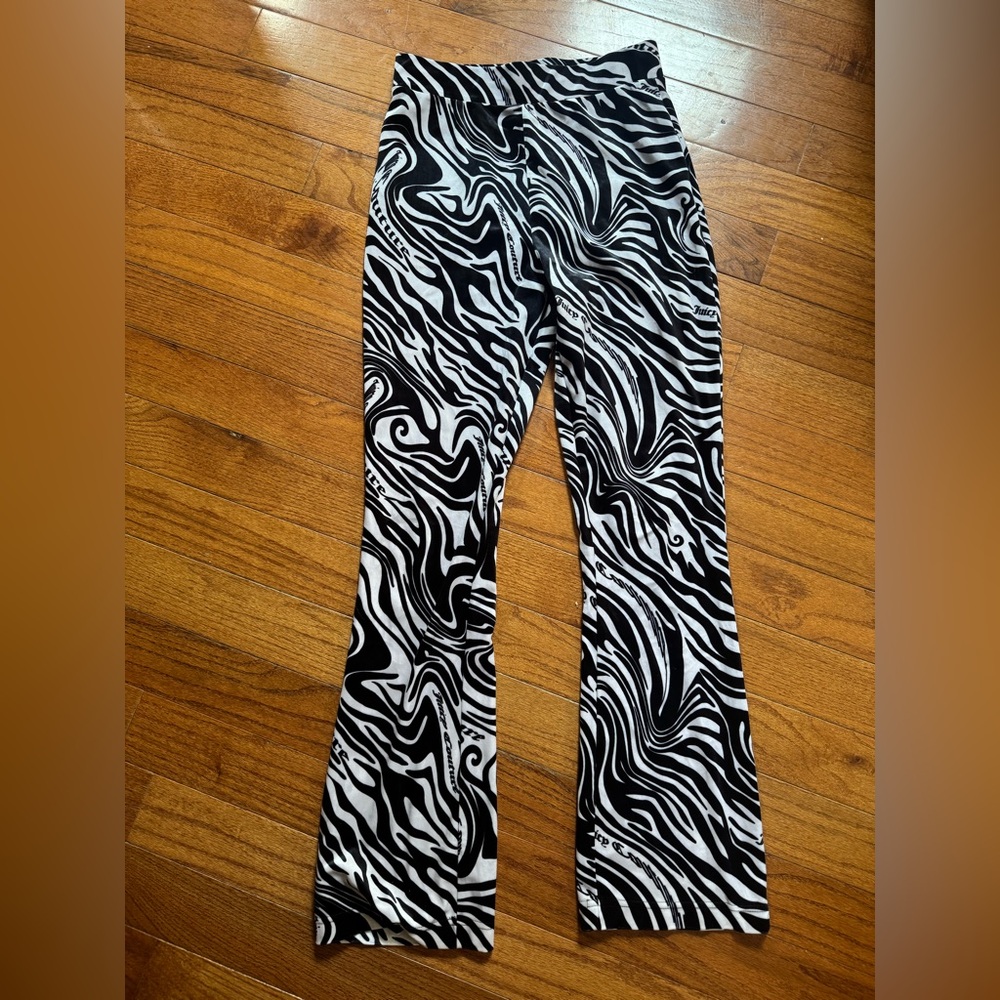 Juicy Couture Zebra Print Sweatpants (Size Medium)